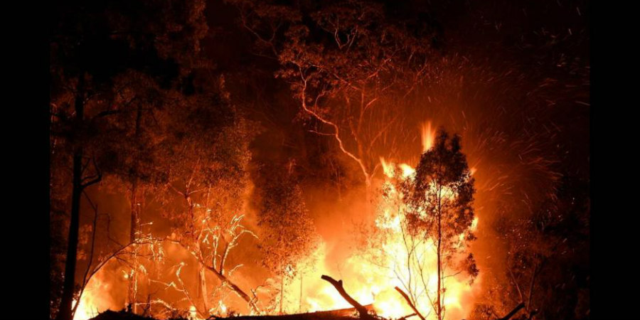 Στις φλόγες η Αυστραλία  - Κάτοικοι εγκαταλείπουν τα σπίτια τους 